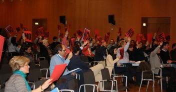 Afiliados y simpatizantes del PPN, durante el debate de la ponencia estatutaria