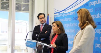 Pablo Zalba, Soraya Sáenz de Santamaría y Ana Beltrán, durante la celebración de la comisión gestora del PPN