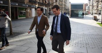 Zalba y Casado pasean por Pamplona antes de comparecer ante los medios