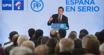 Rajoy destacó en su discurso que se comprometía con el Canal de Navarra y con el TAV