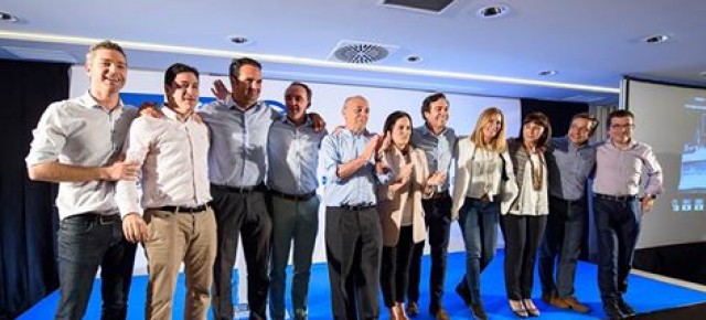 Regionalistas y populares celebran los resultados de la coalición en Navarra y los 137 escaños obtenidos por el PP a nivel nacional