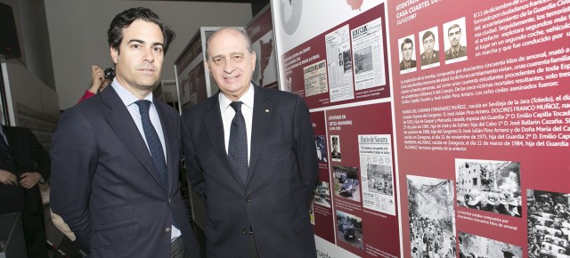 Pablo Zalba junto al ministro del Interior, Jorge Fernández Díaz, en la exposición.