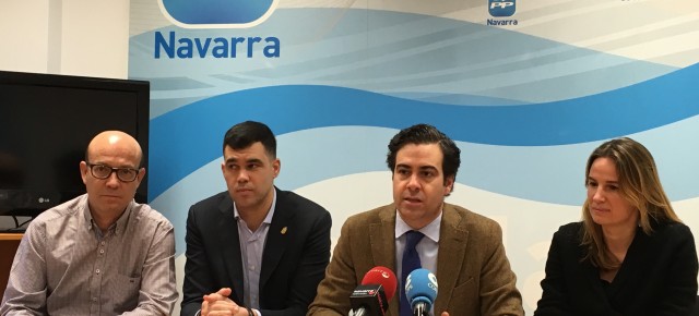 Javier García y Pablo Zalba, junto a los concejales del PPN en Tudela, José Suárez e Irene Royo