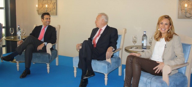 Pablo Zalba y Ana Beltrán, con García Margallo 