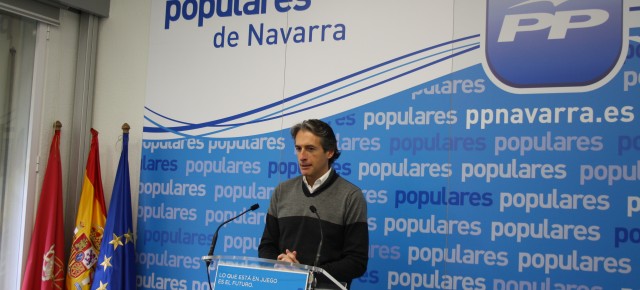 El alcalde de Santander, Iñigo de la Serna, presidiendo el foro intermunicipal del partido, en la sede el PPN