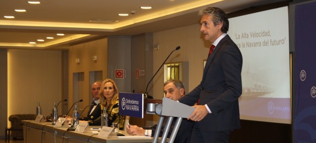 El ministro de Fomento, Íñigo de la Serna, durante su intervención