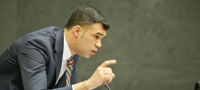 El portavoz de Salud en el Parlamento foral, Javier García