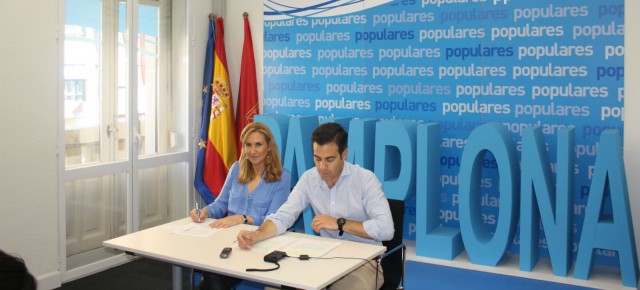 Beltrán y Zalba durante la presentación de las propuestas del PPN en materia de Políticas Sociales