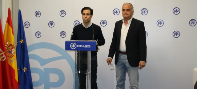 Zalba y Pons, durante la rueda de prensa