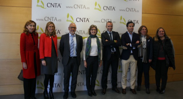 Beltrán, Zalba, Tejerina y otros cargos del PP, junto a los principales representantes del CNTA