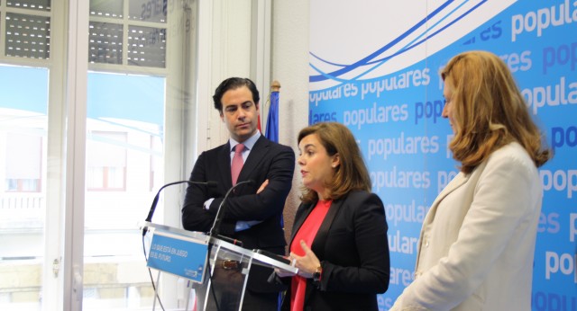 Pablo Zalba, Soraya Sáenz de Santamaría y Ana Beltrán, durante la celebración de la comisión gestora del PPN